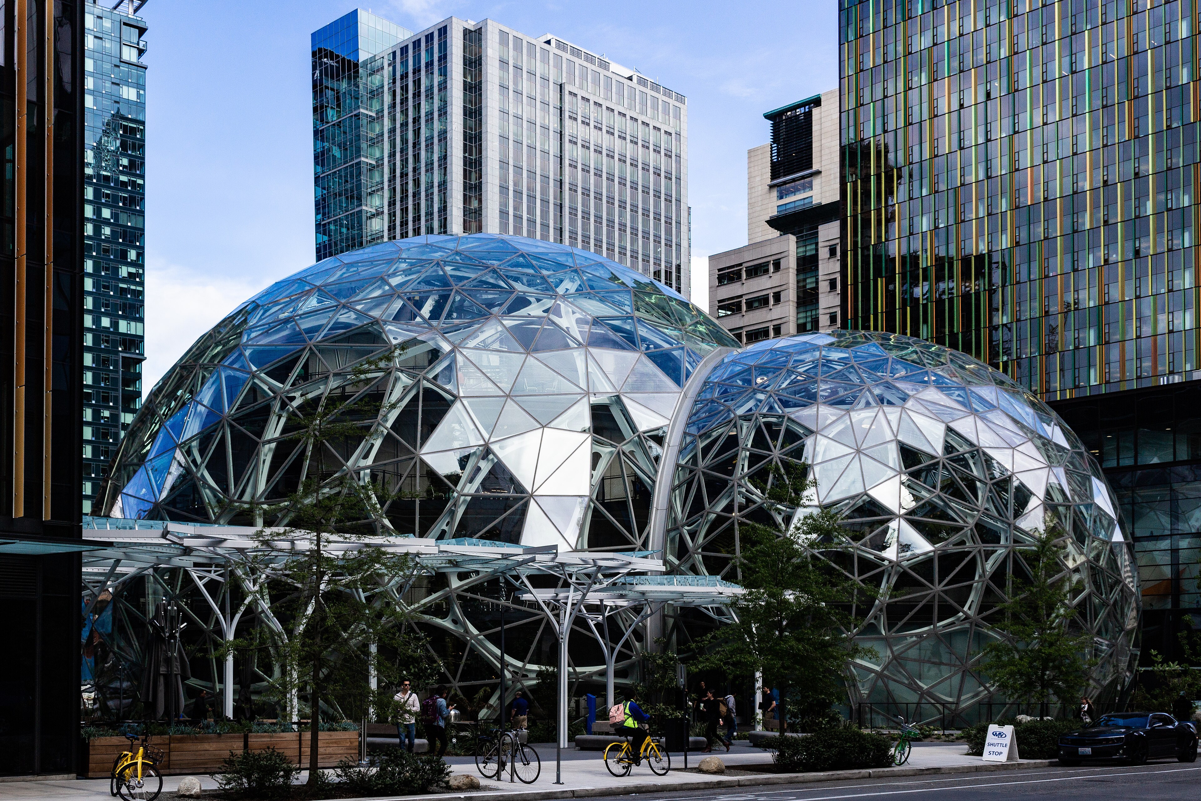 Amazon.com: de livraria virtual a monopólio logístico global