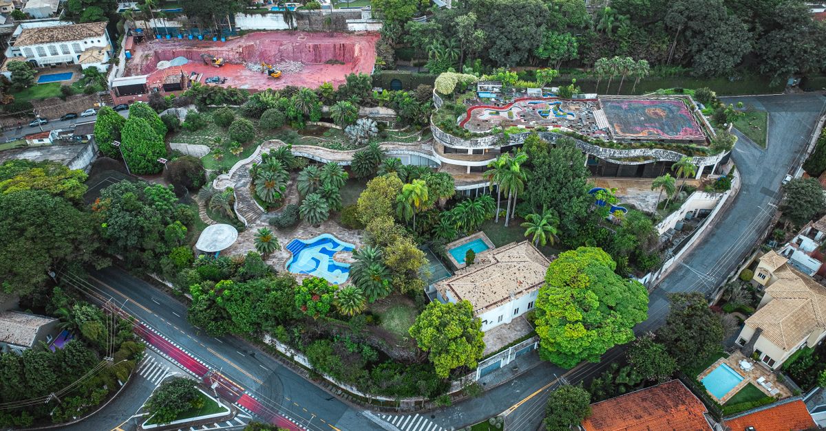 Imóvel Comercial vs Residencial: Qual Dá Mais Lucro para o Investidor Brasileiro?