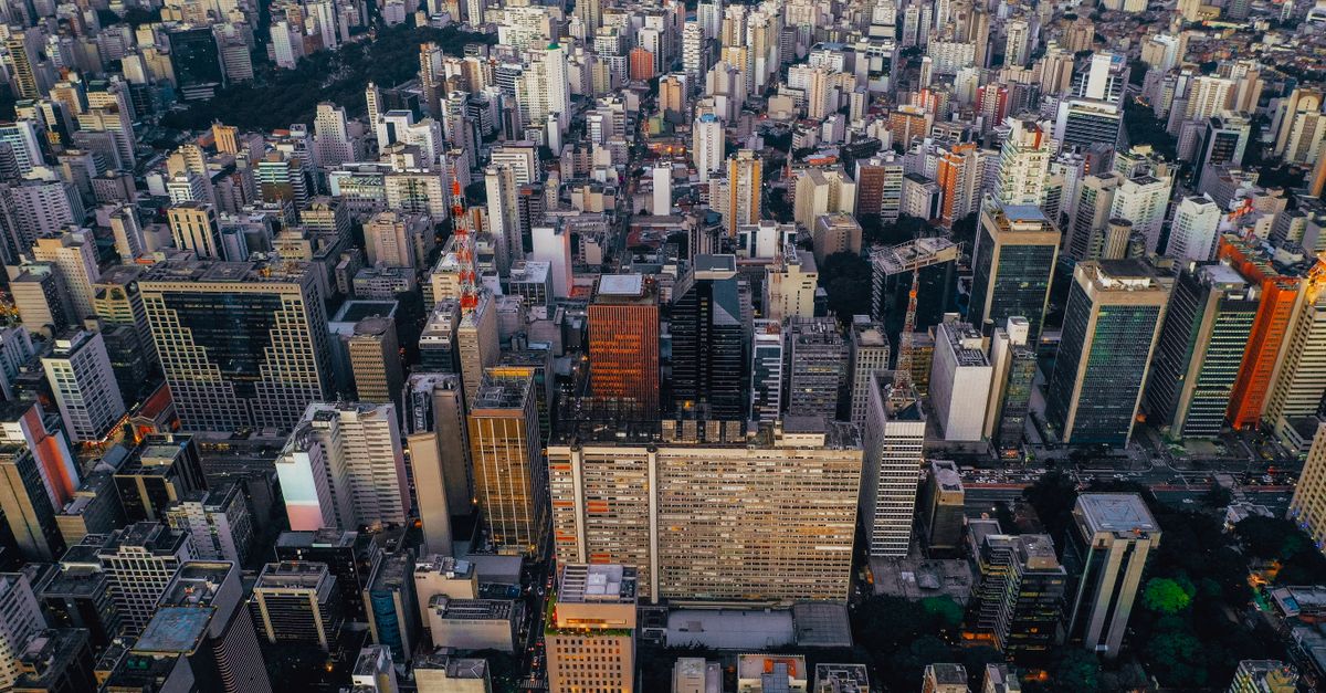 Reformas Estruturais: Como Mudanças na Previdência e Tributária Mexem com Sua Aposentadoria